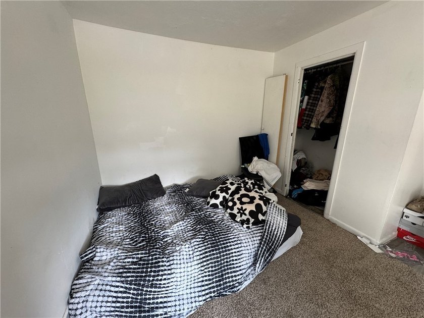 Welcome to 604 Upper Falls Blvd! This home offers two completely - photo 8