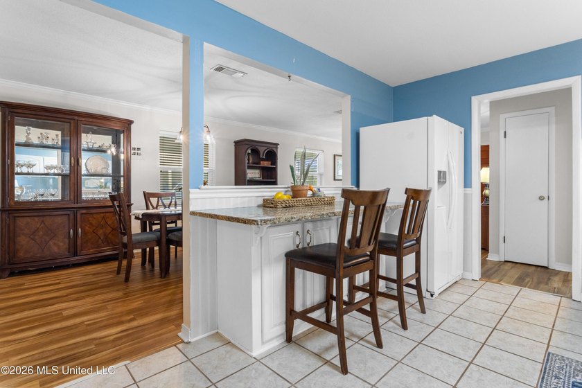 Welcome home to this beautifully maintained one-owner home in - photo 9