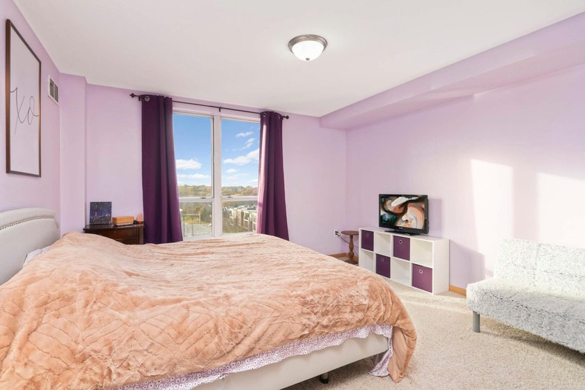 Welcome to unit #702! This top-floor unit offers an open concept - photo 14