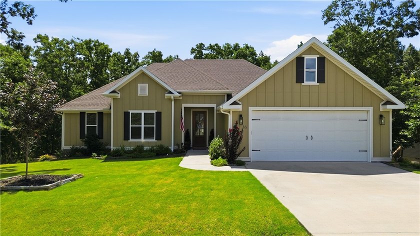 Beautifully appointed, move-in ready home in the heart of Bella - photo 2
