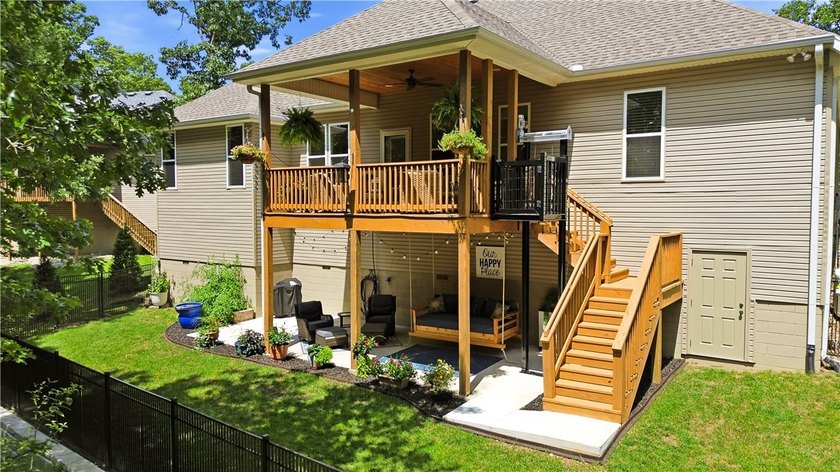 Beautifully appointed, move-in ready home in the heart of Bella - photo 3
