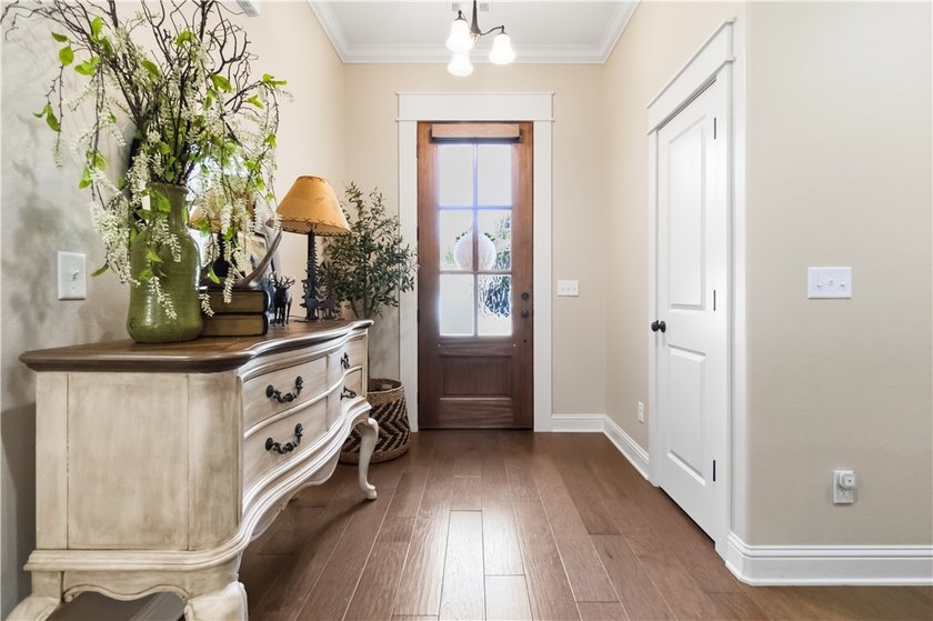 Beautifully appointed, move-in ready home in the heart of Bella - photo 4