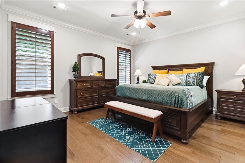 Beautifully appointed, move-in ready home in the heart of Bella - photo 10