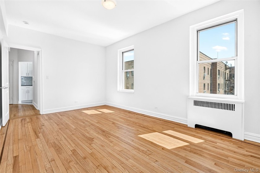 SPONSOR UNIT - NO BOARD APPROVAL - Renovated one-bedroom, one - photo 45