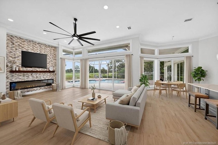 THE MOST COMPREHENSIVELY RENOVATED HOME IN PALM CITY - photo 5