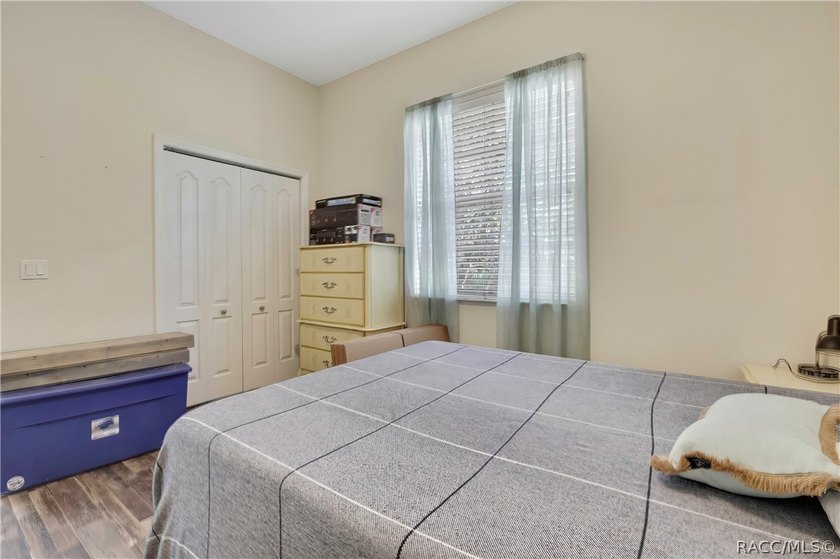 Nestled on a quiet cul-de-sac in the highly sought-after - photo 12