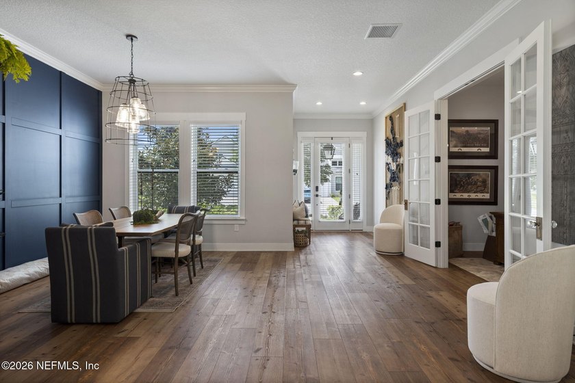 Welcome to 10028 Exhibition Circle in sought-after eTown! This - photo 4