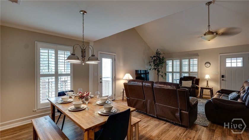 Discover the perfect blend of island living and investment - photo 8
