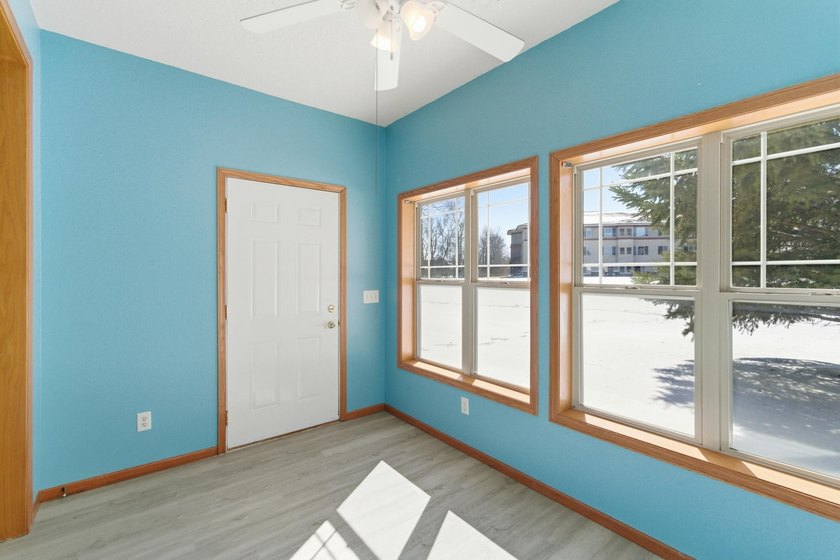 This well-maintained one-level townhome offers approximately 1 - photo 8