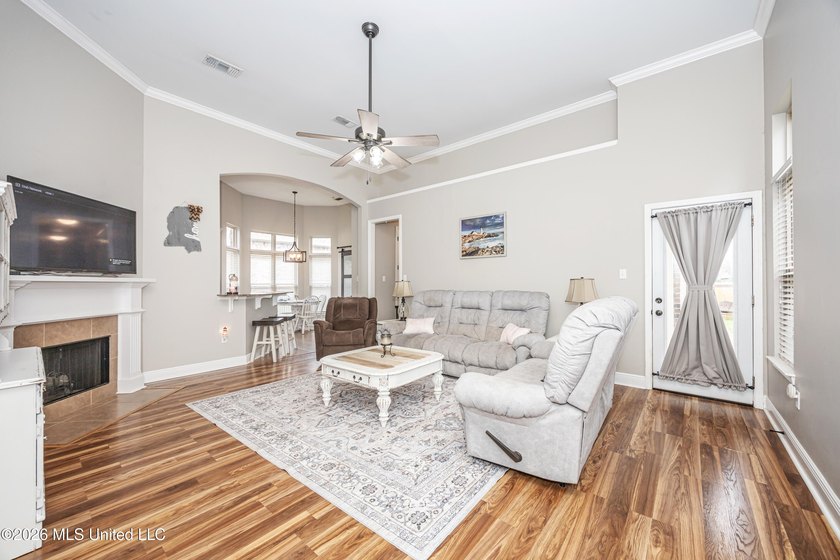 WELCOME HOME! This beautifully maintained home in the heart of - photo 6