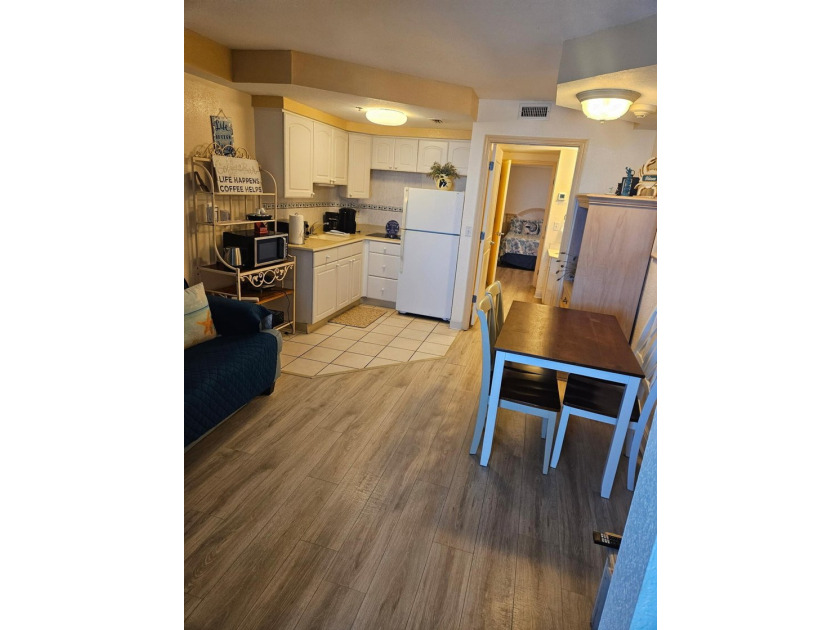 Oceanfront 1 Bedroom, 1 Bath Fully Furnished Condo With - photo 7