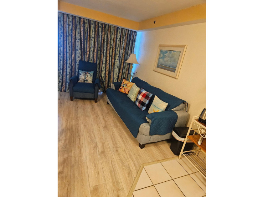 Oceanfront 1 Bedroom, 1 Bath Fully Furnished Condo With - photo 8