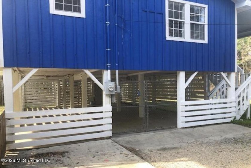 Charming 3-Bedroom Home Near Downtown Bay St. Louis! Nestled in - photo 7
