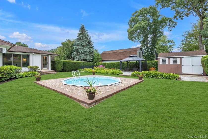 Beautiful 4 Bedroom 2 Full Bath Ranch offering an open and - photo 25