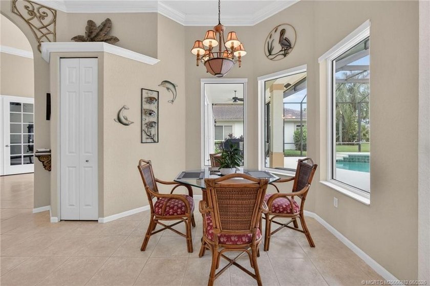 Lovely 4-bedroom, 3-bath, 3-car garage home in the prestigious - photo 9