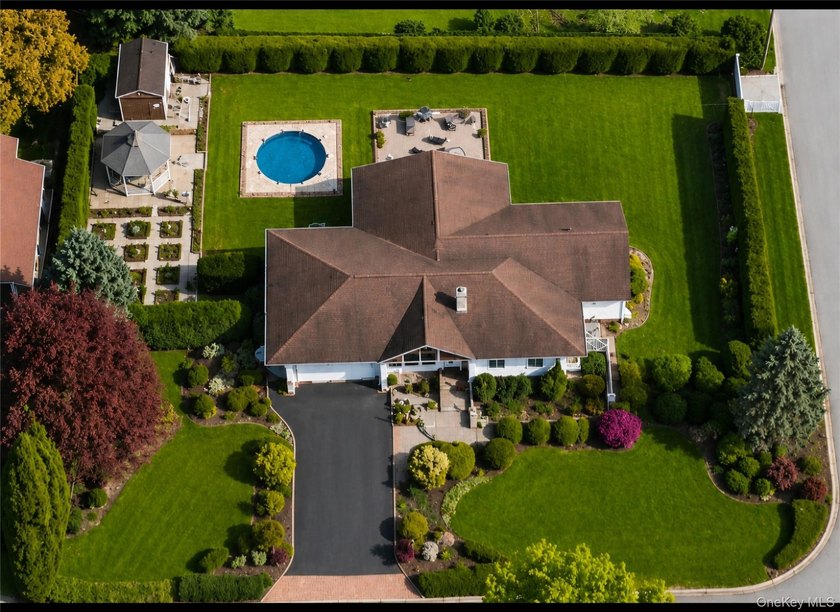 Beautiful 4 Bedroom 2 Full Bath Ranch offering an open and - photo 30
