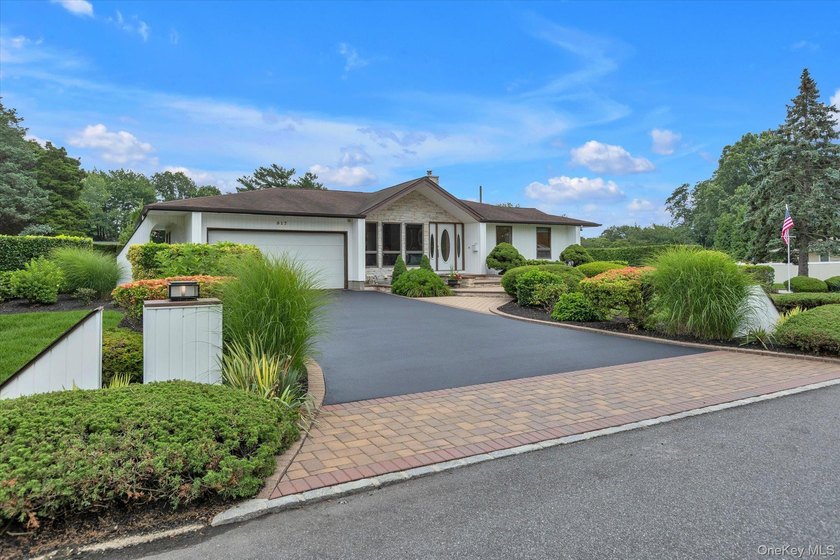 Beautiful 4 Bedroom 2 Full Bath Ranch offering an open and - photo 32