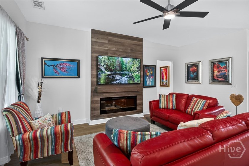 Almost new and waiting for you! four bedrooms? check, 2 baths - photo 8