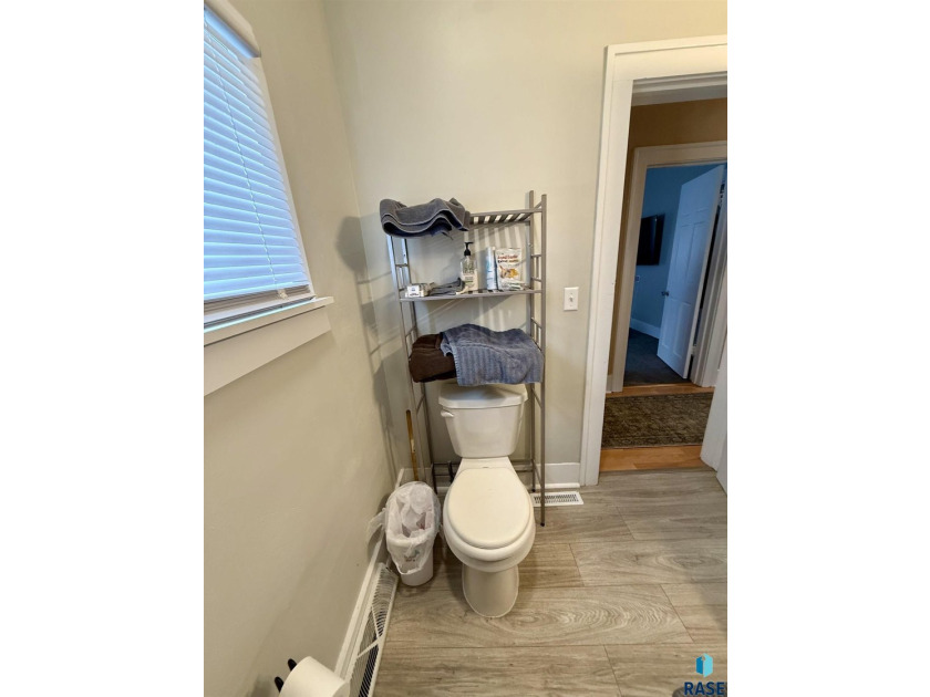 Charming residential property within a commercial lot, ideal for - photo 20