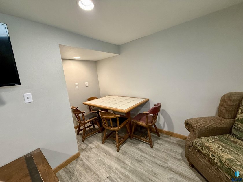 Charming residential property within a commercial lot, ideal for - photo 22