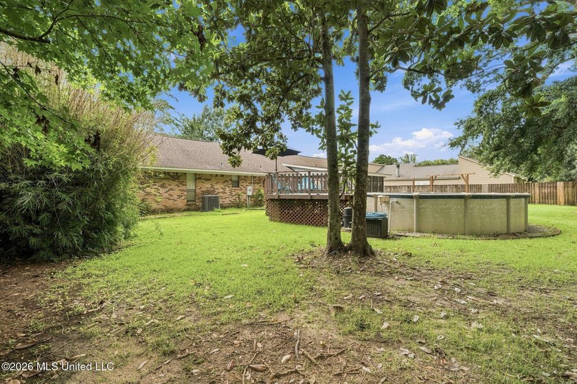 Discover your own private oasis in the charming Heron Bayou - photo 4