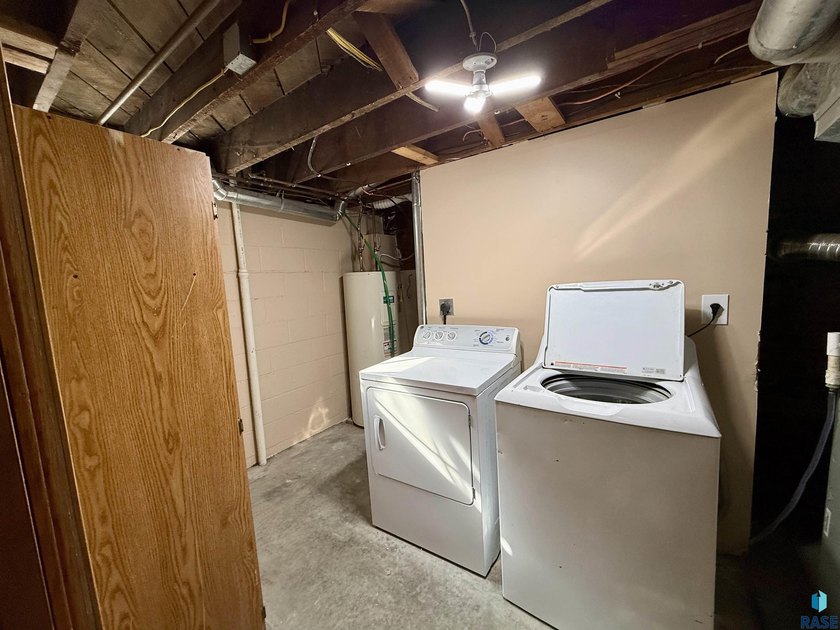 Charming residential property within a commercial lot, ideal for - photo 35