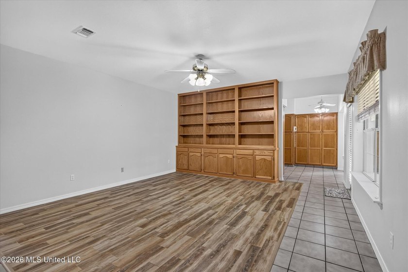 Situated on approximately 0.55 acres in the heart of Diamondhead - photo 8