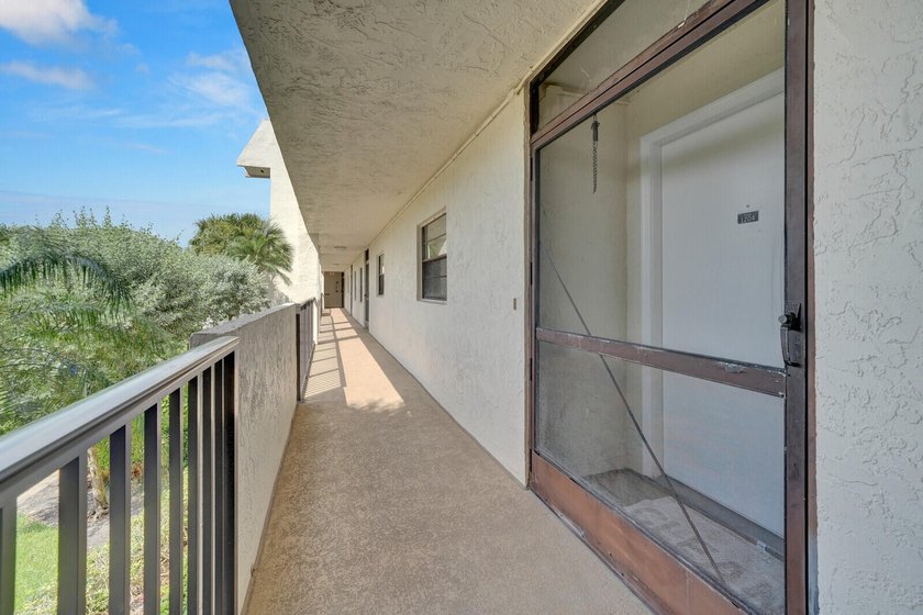 Enjoy effortless living in this beautifully updated 2 bedroom, 2 - photo 3