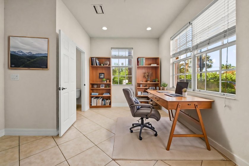 Welcome to 131 Harbors Way, a spacious 3 bedroom, 4 bath - photo 4