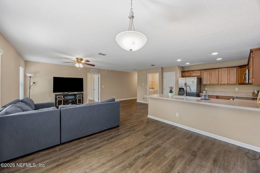 Well-maintained 3-bedroom, 2-bath home built in 2018, offering 1 - photo 10