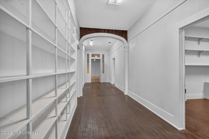 Step back in time with this one-of-a-kind historic estate - photo 2