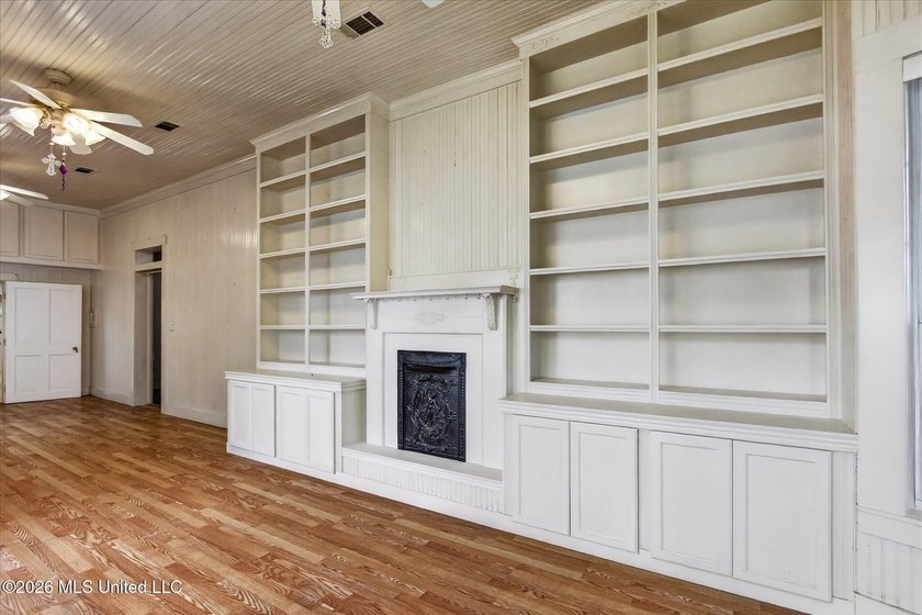 Step back in time with this one-of-a-kind historic estate - photo 3