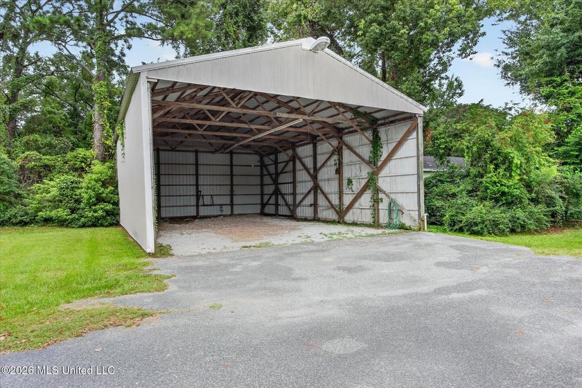 Step back in time with this one-of-a-kind historic estate - photo 5