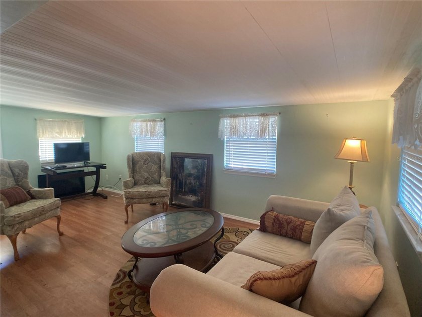 Come retire in Riverbreeze Estates! A well-maintained gated 55+ - photo 11