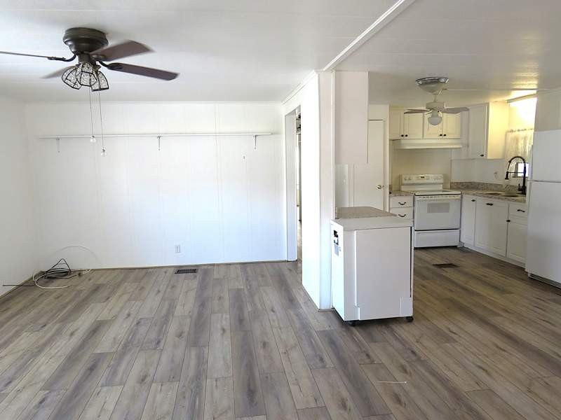 This charming 1248 square feet manufactured home was built in - photo 9