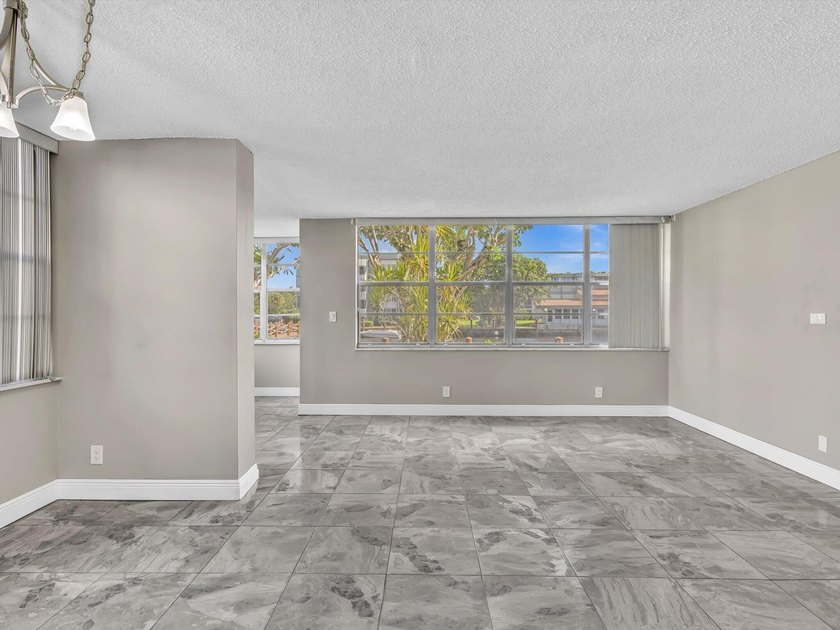 Welcome to Watergate Condominium No. 4 in Hollywood, FL, where - photo 9
