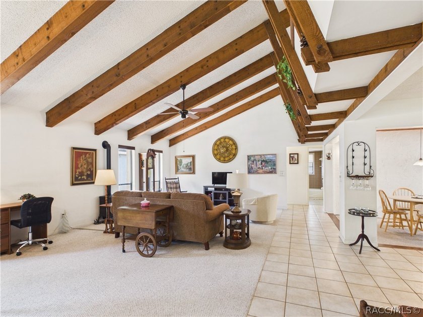 Cozy 2 bedroom 2 bath 2 car garage villa nicely positioned on a - photo 10