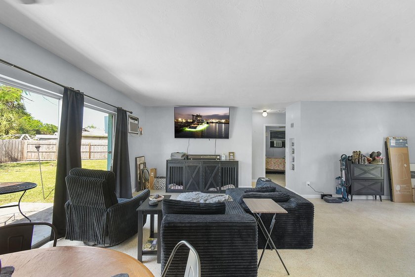 Charming and full of potential, this well-maintained 2-bedroom - photo 11