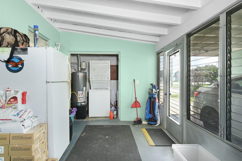 Charming and full of potential, this well-maintained 2-bedroom - photo 15