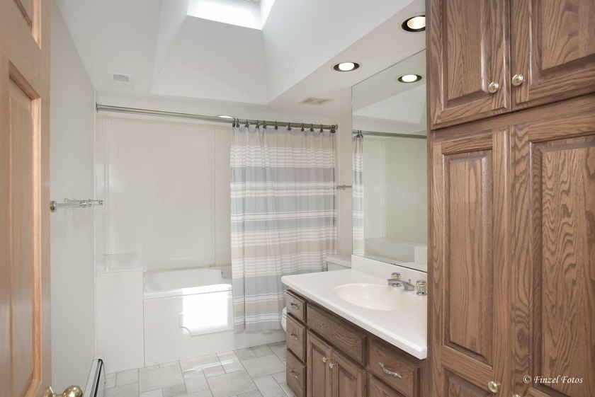 An exciting waterfront lifestyle awaits! A lively destination - photo 20
