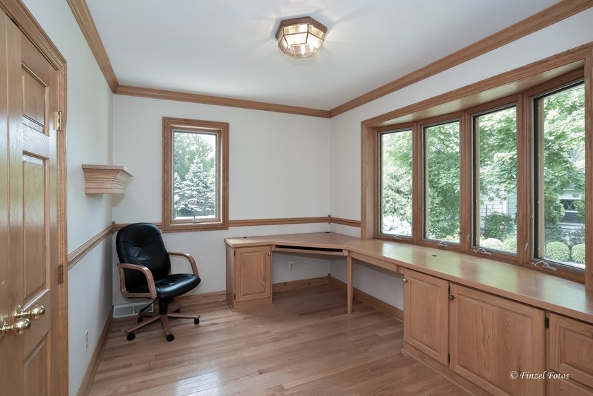 An exciting waterfront lifestyle awaits! A lively destination - photo 21