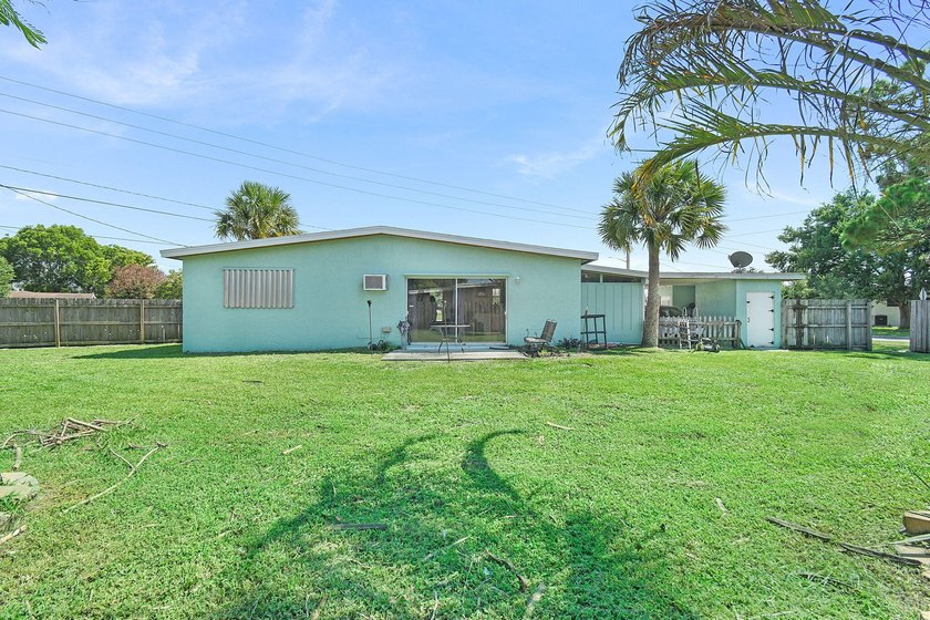 Charming and full of potential, this well-maintained 2-bedroom - photo 23