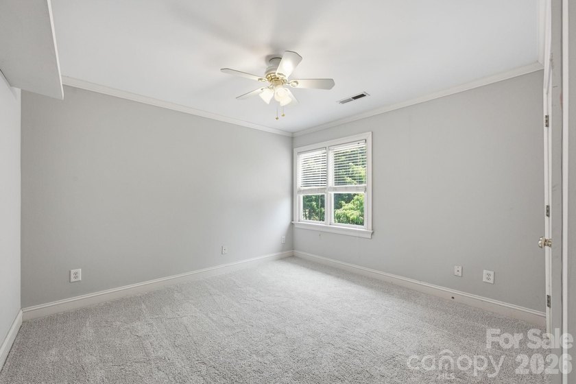 This meticulously maintained home on the 13th hole of Lake - photo 37
