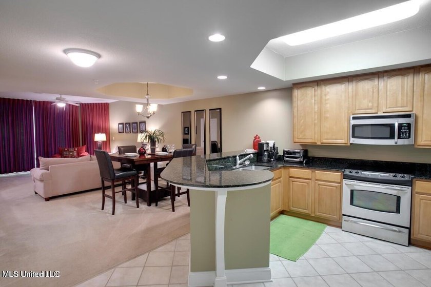 Luxury condo with panoramic views of the Mississippi Gulf Coast - photo 4
