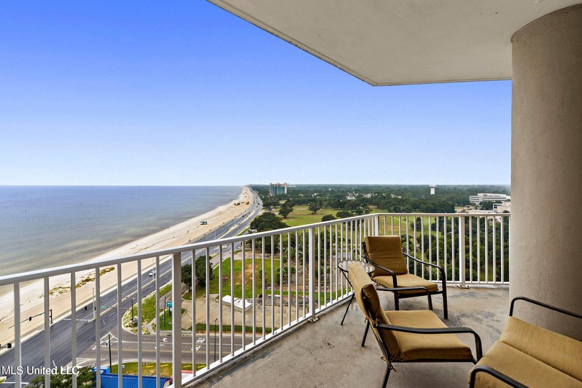 Luxury condo with panoramic views of the Mississippi Gulf Coast - photo 10