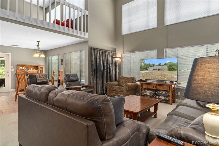 Spacious pool home on an oversized 0.55-acre corner lot in - photo 9