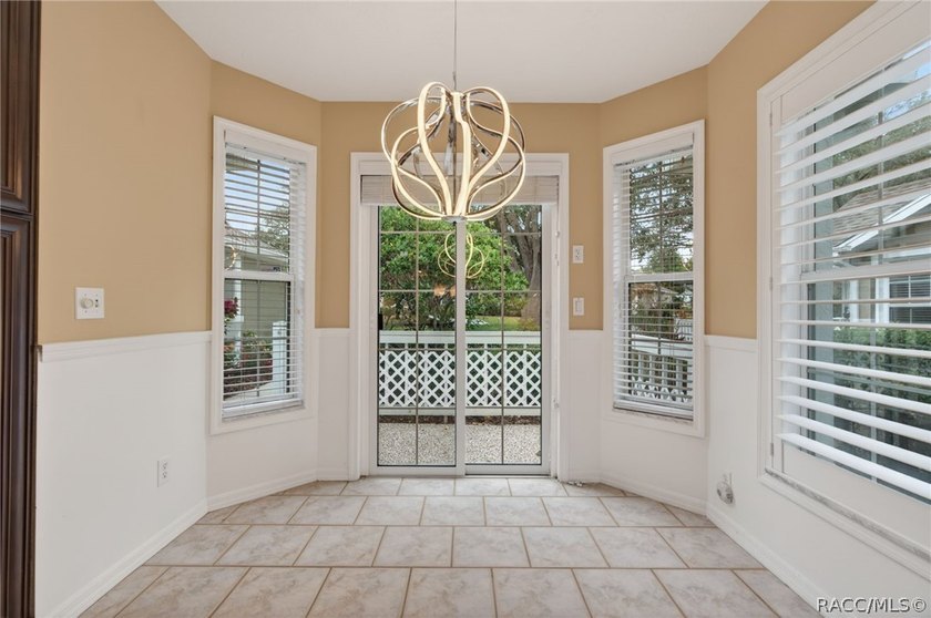 One or more photo(s) has been virtually staged. Welcome home to - photo 10