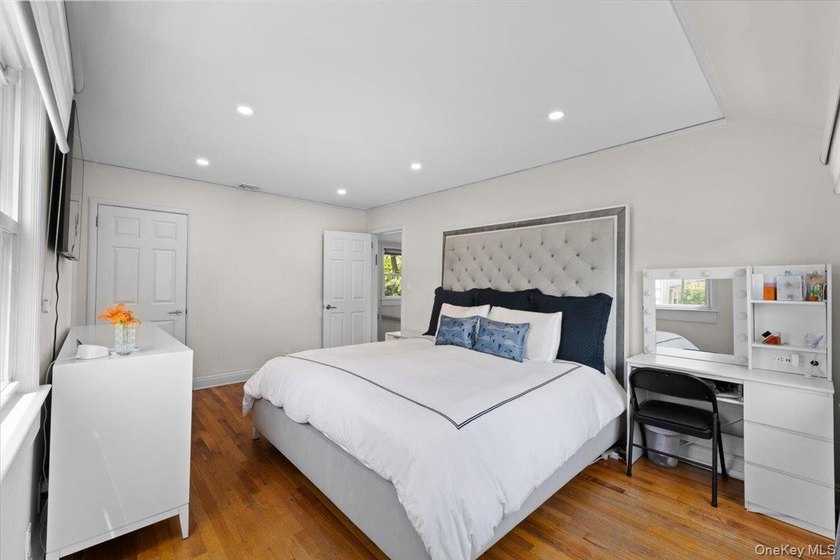 Welcome to one of the largest properties in this prime location - photo 24