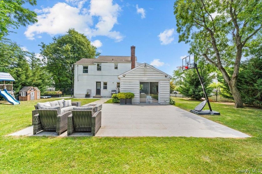 Welcome to one of the largest properties in this prime location - photo 37