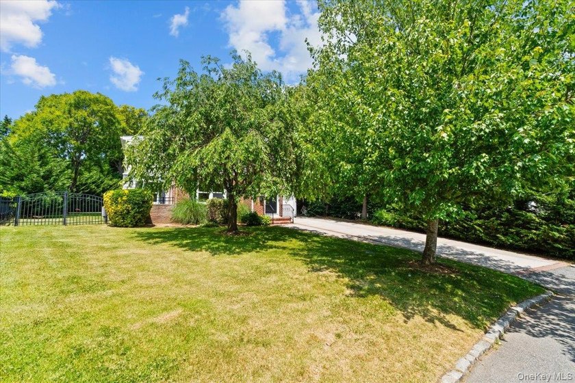 Welcome to one of the largest properties in this prime location - photo 42